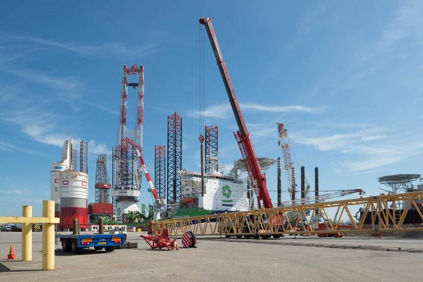 Harbour transport in the Netherlands